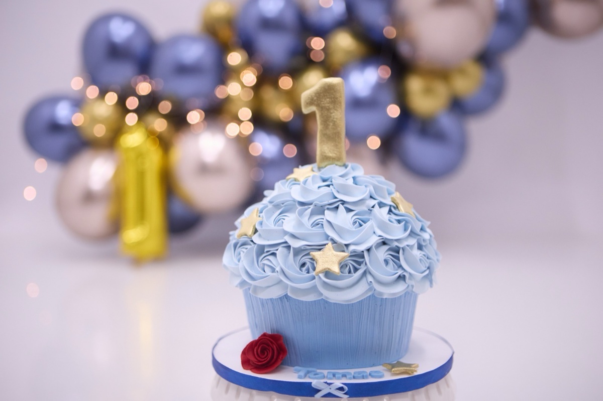 Smash the cake decorado para ensaio de 1 ano